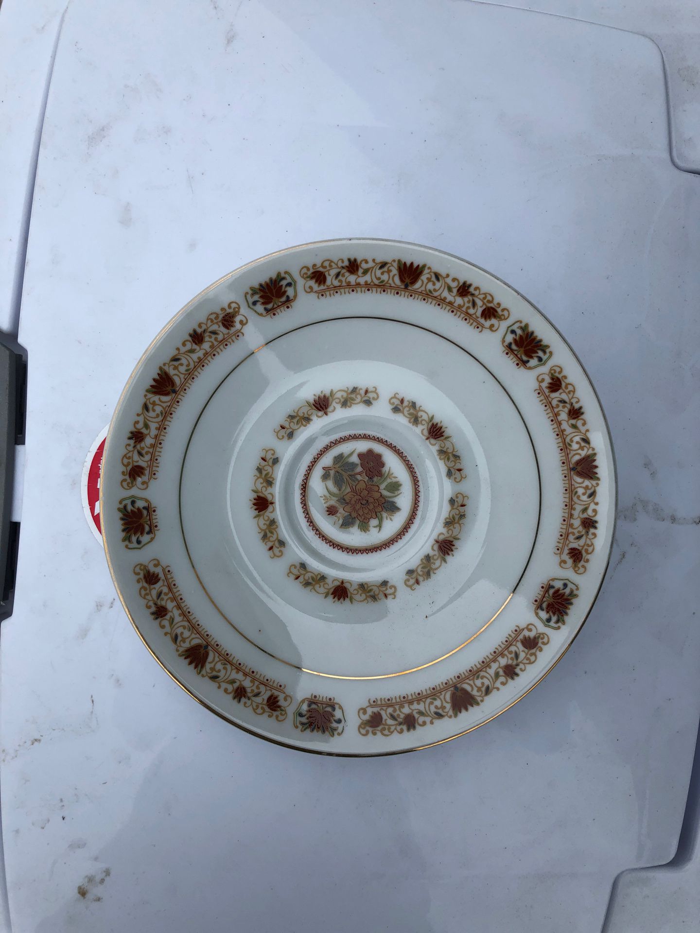 Small decorative plate