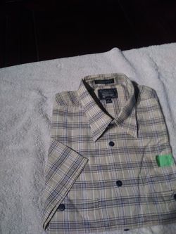 New men's Burberry short sleeve shirt