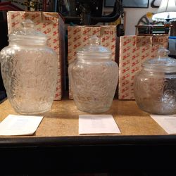 Princess House Fantasia 2pc Crystal Canister 