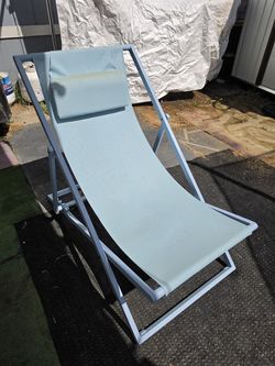 4 Lounge chairs $100