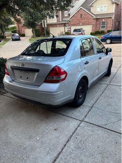 2010 Nissan Versa (Manual Transmission)