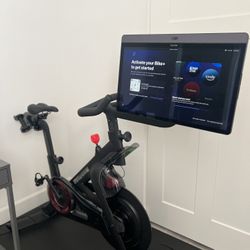 Like new Peloton (make An Offer!!)