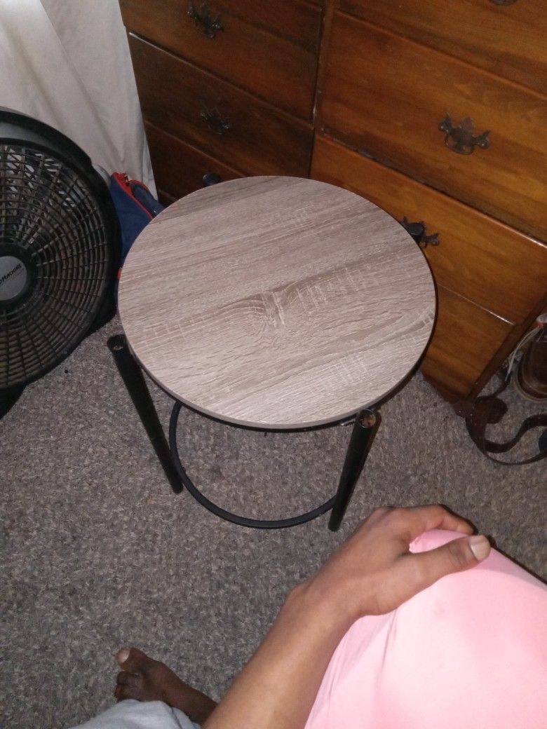 Round Table
