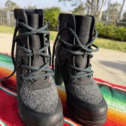 Sorel Lace Up Wool & Leather Heeled Boots Women’s 5.5 Black