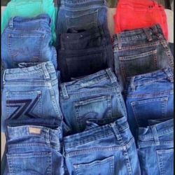 Pants for women differents sizes   Sizes  Maternity S 2,4,6,27,28.   $ 10 Each