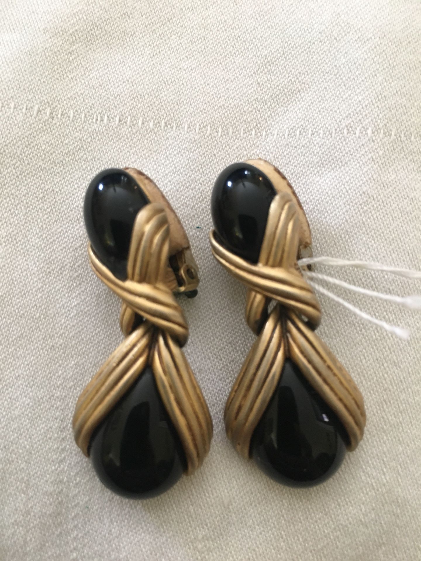 Vintage Oscar de la Renta earrings $80