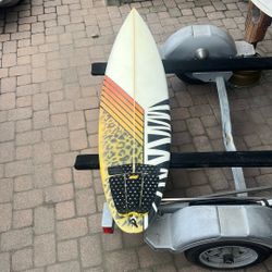 Surfboard Shortboard Rounded Pin Tri Fin W/Futures Fin Box