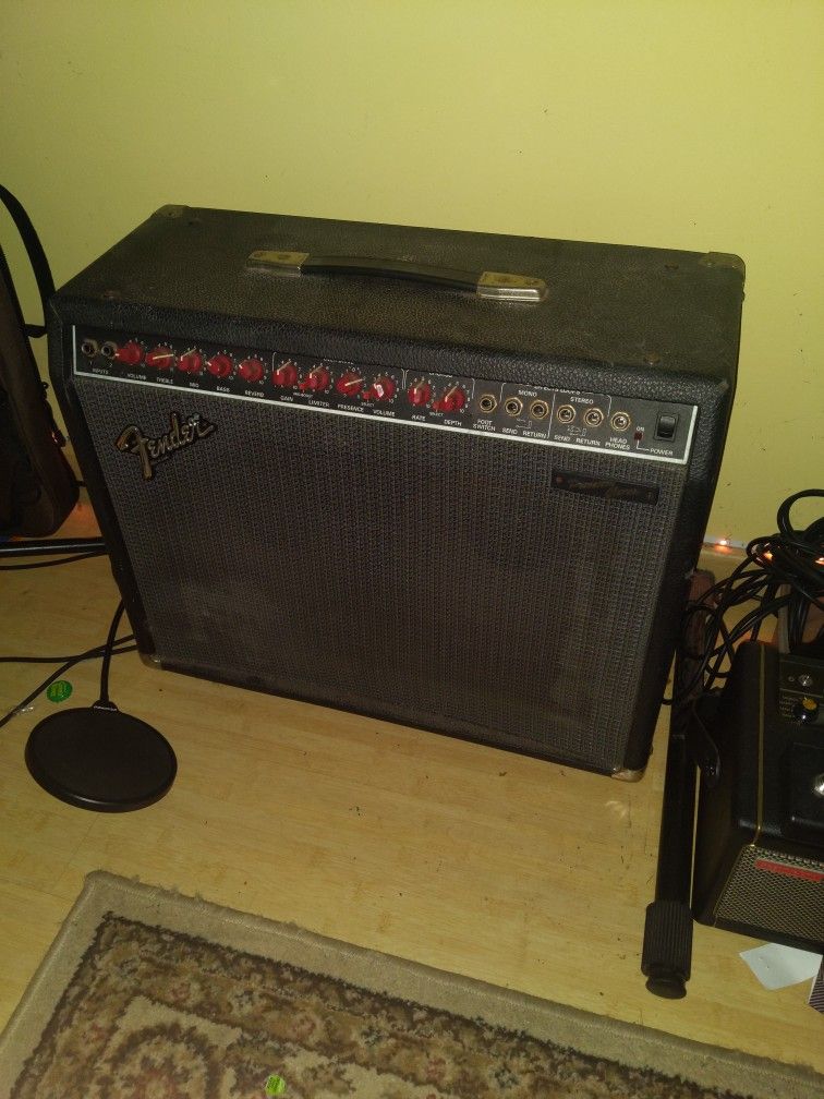 Fender Princeton Stereo Chorus Red Knob 25W Solid State Guitar Combo