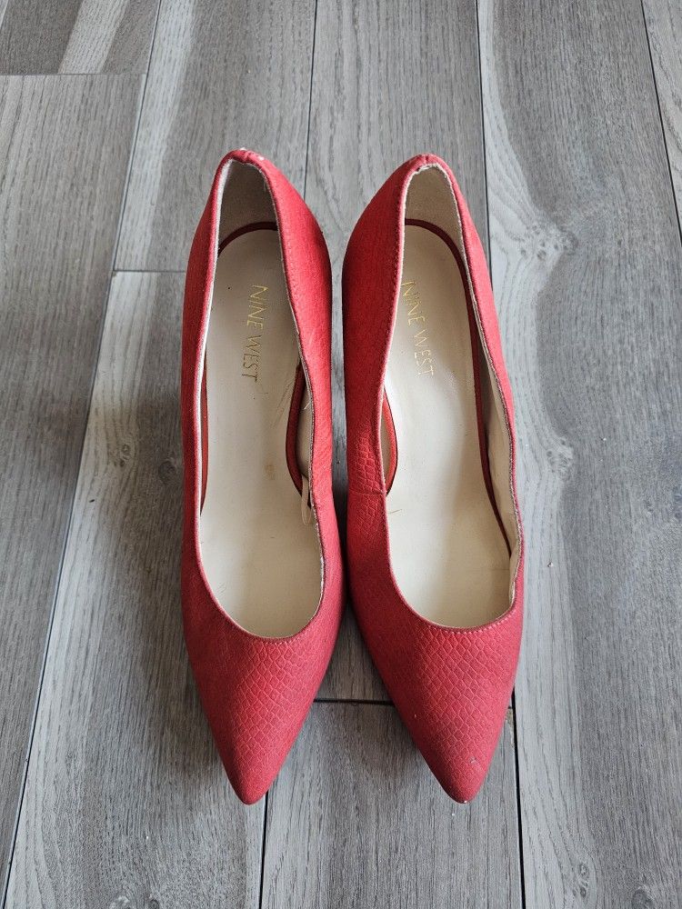 NINE WEST Red Snake Skin Type Textured Kitten Heels Pumps Shoes Size 8
