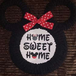Mini Mouse Wreath
