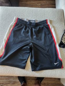 Nike Dri-Fit Basketball Shorts Size Medium