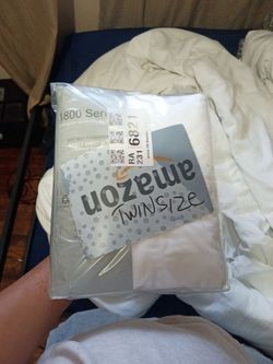 Twin size white 4 piece sheet set