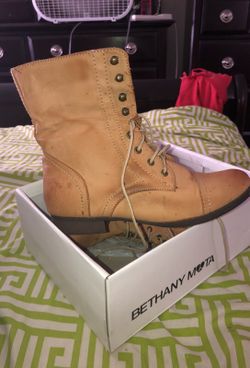 Women Boots