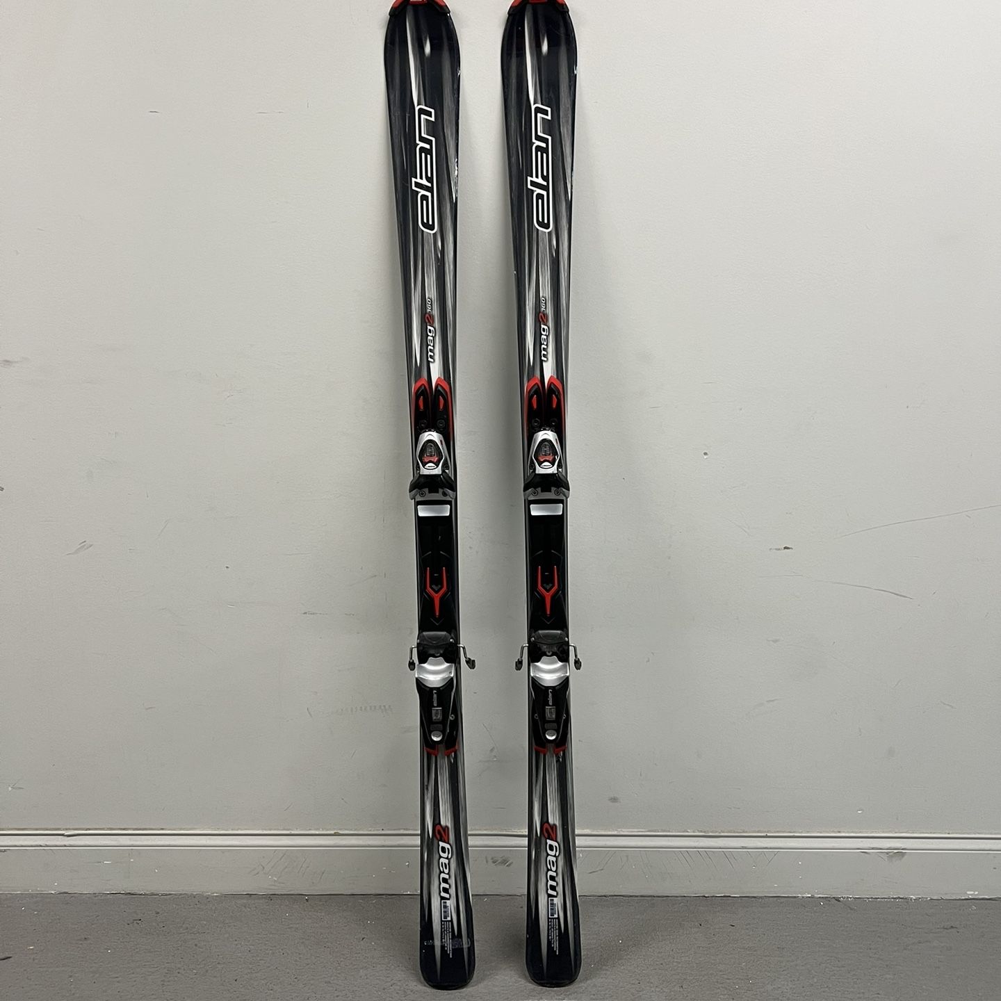 ELAN Mag 2 Skis 160cm with Elan ELN 10 Bindings (Good