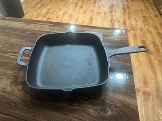 11x11 Cast Iron Skillet No lid. Black color.