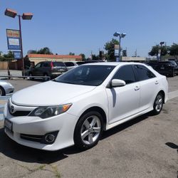 2014 Toyota Camry SE
