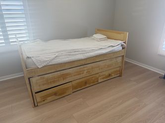 Twin trundle bed with drawers