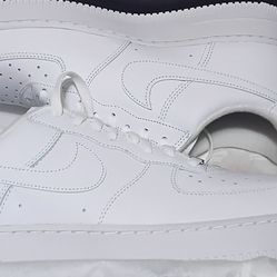 Nike  x Supreme White Air Force 1  Mens Shoes Size 11