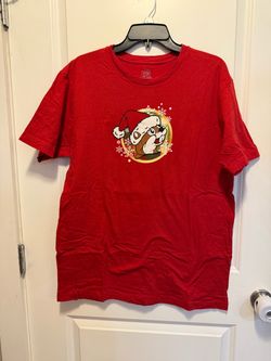 Buc-ee's Unisex Christmas T-Shirt It's Beggining To Look Like Bucee's size large