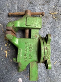 Erie tool vise vintage