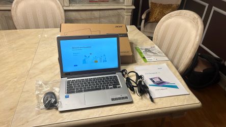 ACER CHROMEBOOK 14 CB3-431 With Wireless Optical Mouse Power Cord And More. 