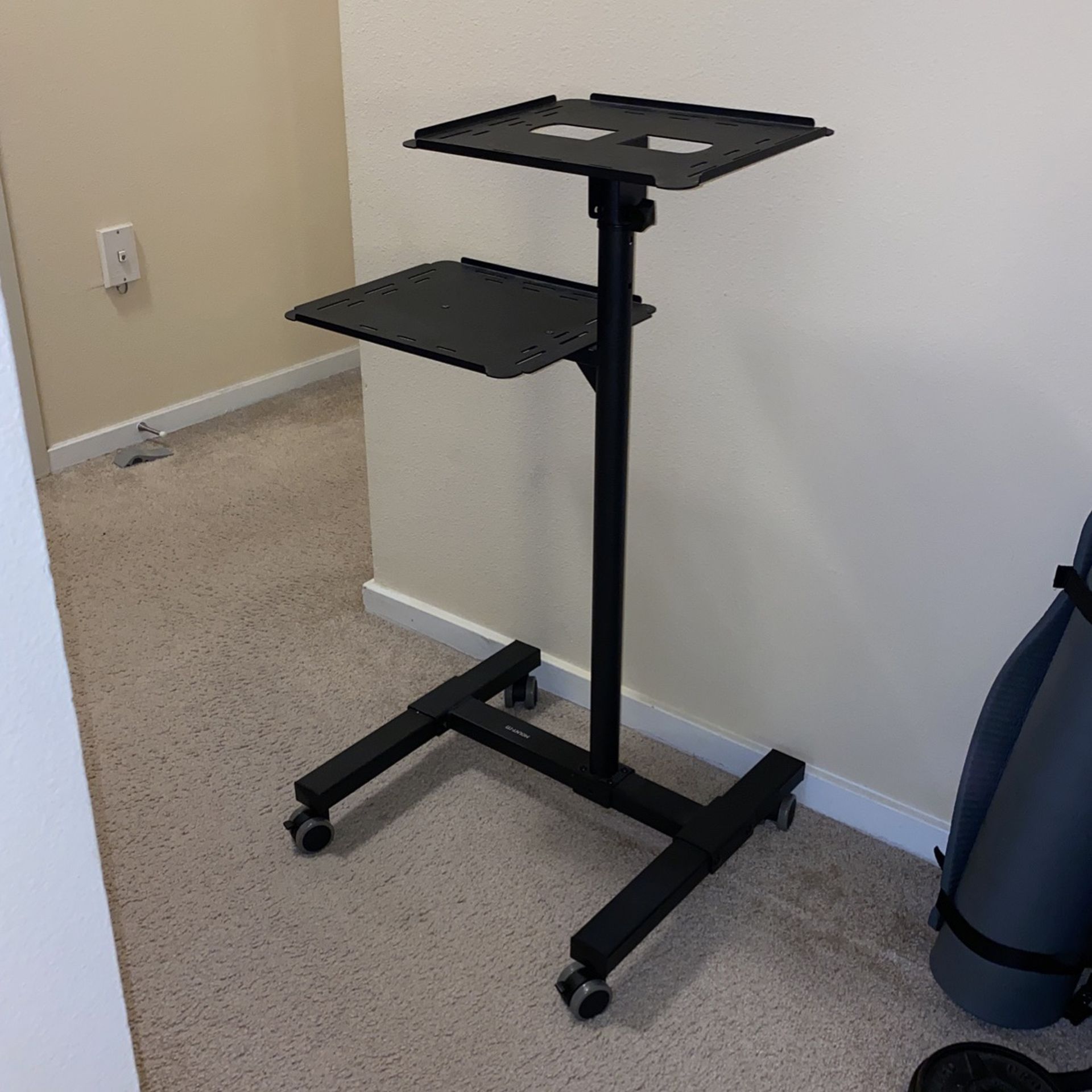 Mount-It Laptop and Projector Stand