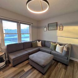 Sectional sofa with ottoman