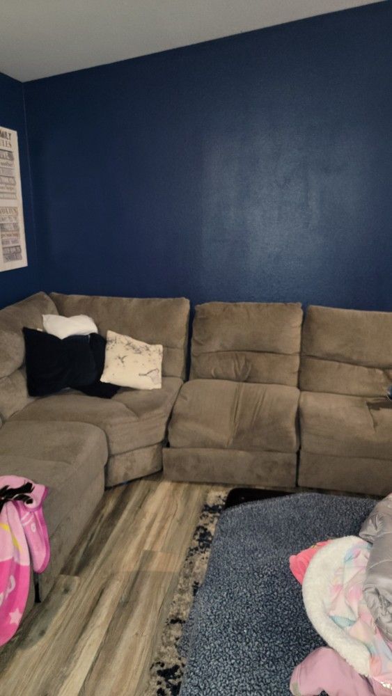 Couch With Recliner On Both Ends