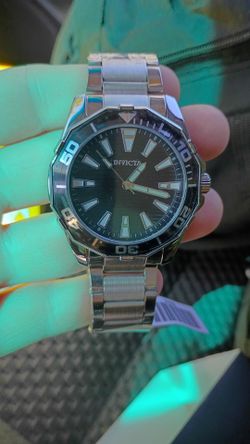 Brand new Invicta Diver-Style Stainless Steel Watch