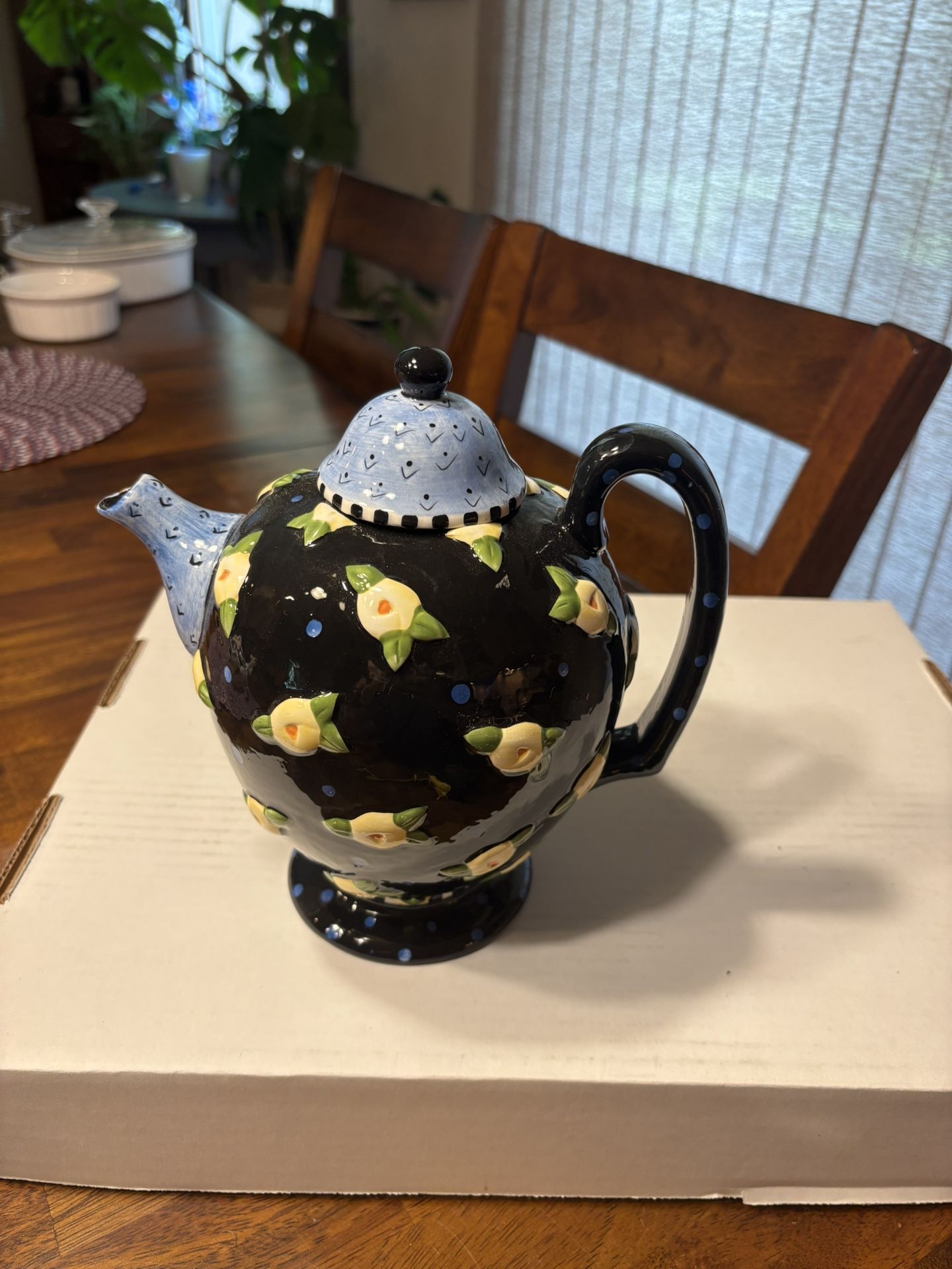 Vintage 1997 MARY ENGELBREIT Teapot ME Ink CHARPENTE Ceramic Embossed Flowers