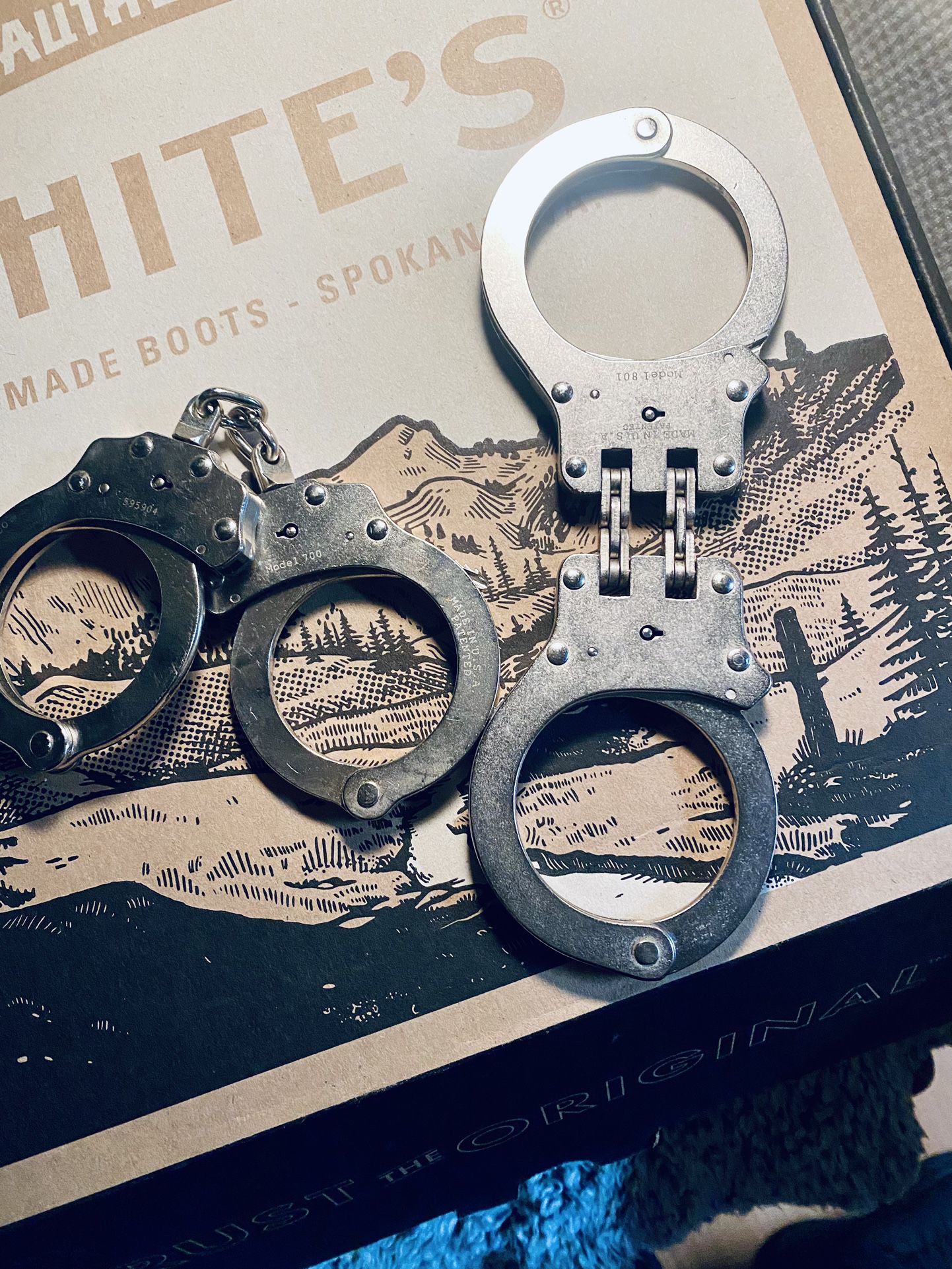 Handcuffs (vintage FPD)