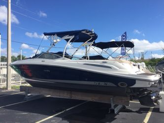 Sea Ray 270 SLX
