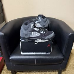 Brand new Air Jordan Anthracite 5’s size 14 with original boxes and proof of purchase. 