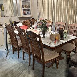 Dining set with 8 chairs