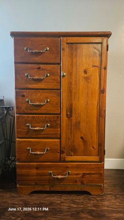 Beautiful 6 Drawer, 3 Spacious Shelved, Wooden Cabinet