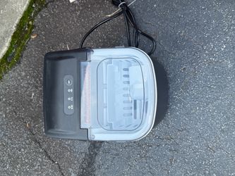 Ice maker