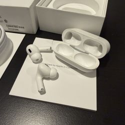 Apple AirPods Pro (2nd Generation) with MagSafe Charging Case (USB-C)