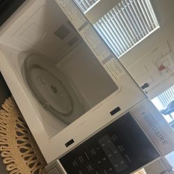 Frigidaire 1.1 Cu. Ft. Countertop Microwave
