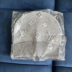 LV beanie