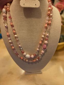 STUNING 1952 GLASS BEADS LONG NECKLACE