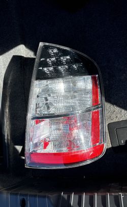 2005-2009 Toyota Prius Right Taillight