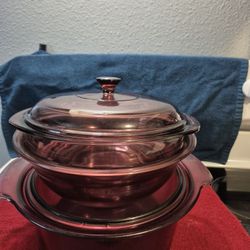 6  PIECES OF PYREX VENTAGE INCLUDING A COOKING POT ORIGINAL PRICE $250.