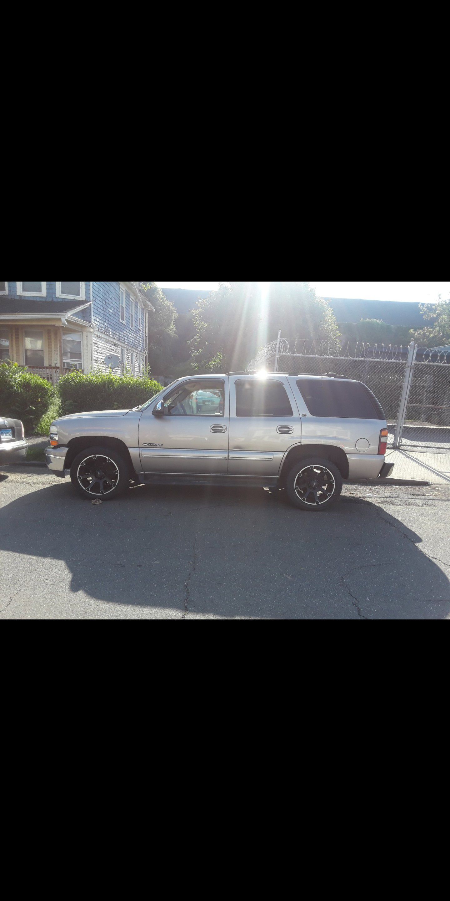 00 Chevy Tahoe lt part out
