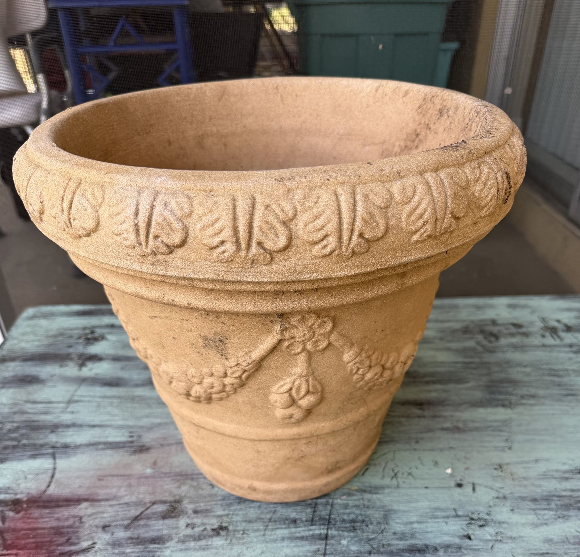 Resin plant pot for Sale in New Port Richey, FL - OfferUp