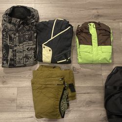 SNOWBOARD PANTS AND JACKETS ALL FOR $50 RENADE MEDIUM JACKETS PANTS LARGE FOURSQUARE SMALL