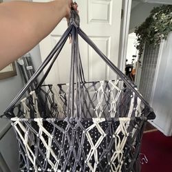 Baby Knitted Bassinet 