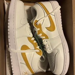 Nike Jordan 1 Lows shoes