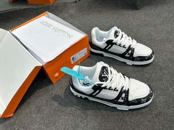 Louis Vuitton Trainers Black & White Size 12