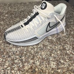 Nike Sabrina 1s Magnetic size 9/5