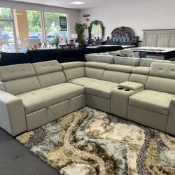 Sofa Sectional w/ Sleeper 🔥SALE🔥